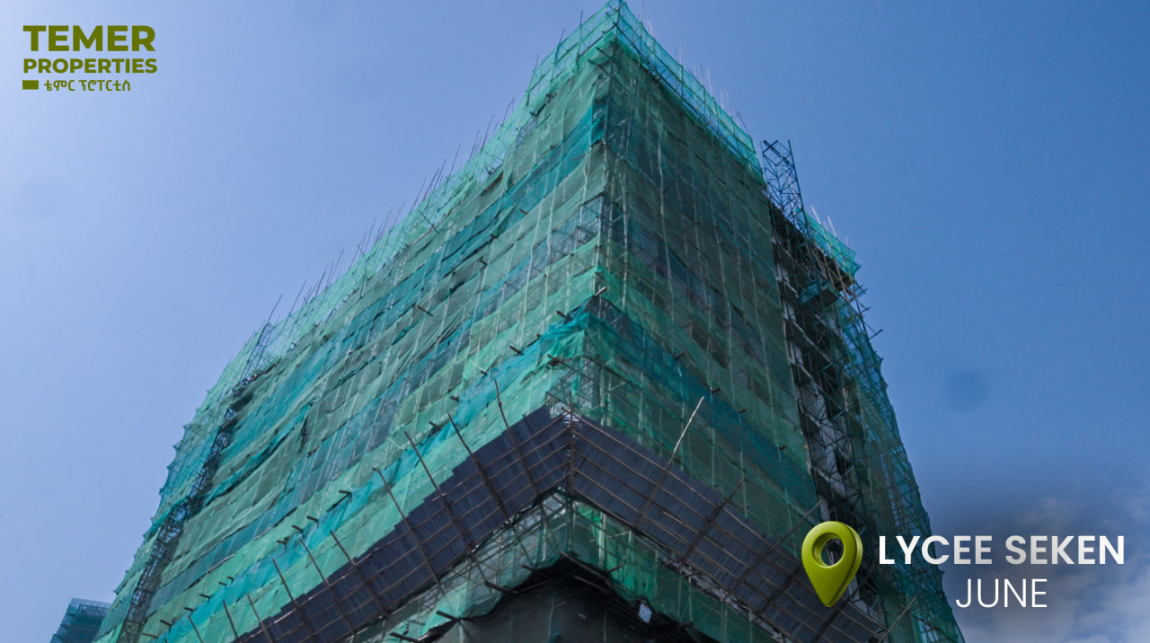 Lycee Construction Main